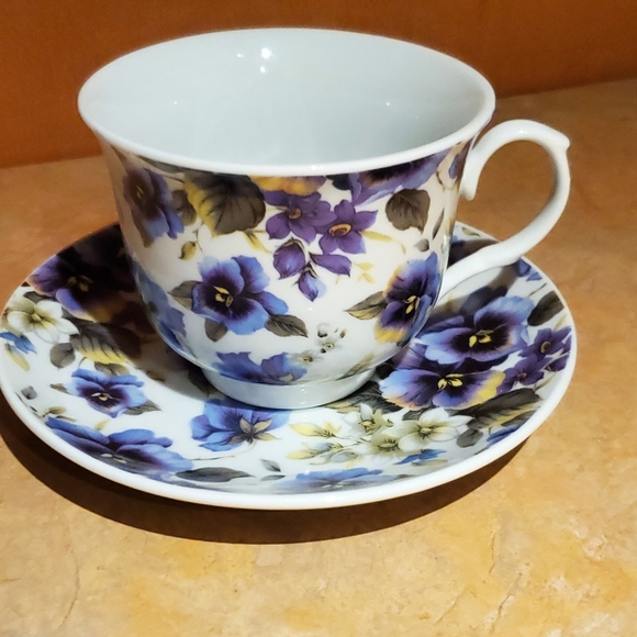 African Violet tea and coffee set - Picture 2 of 7